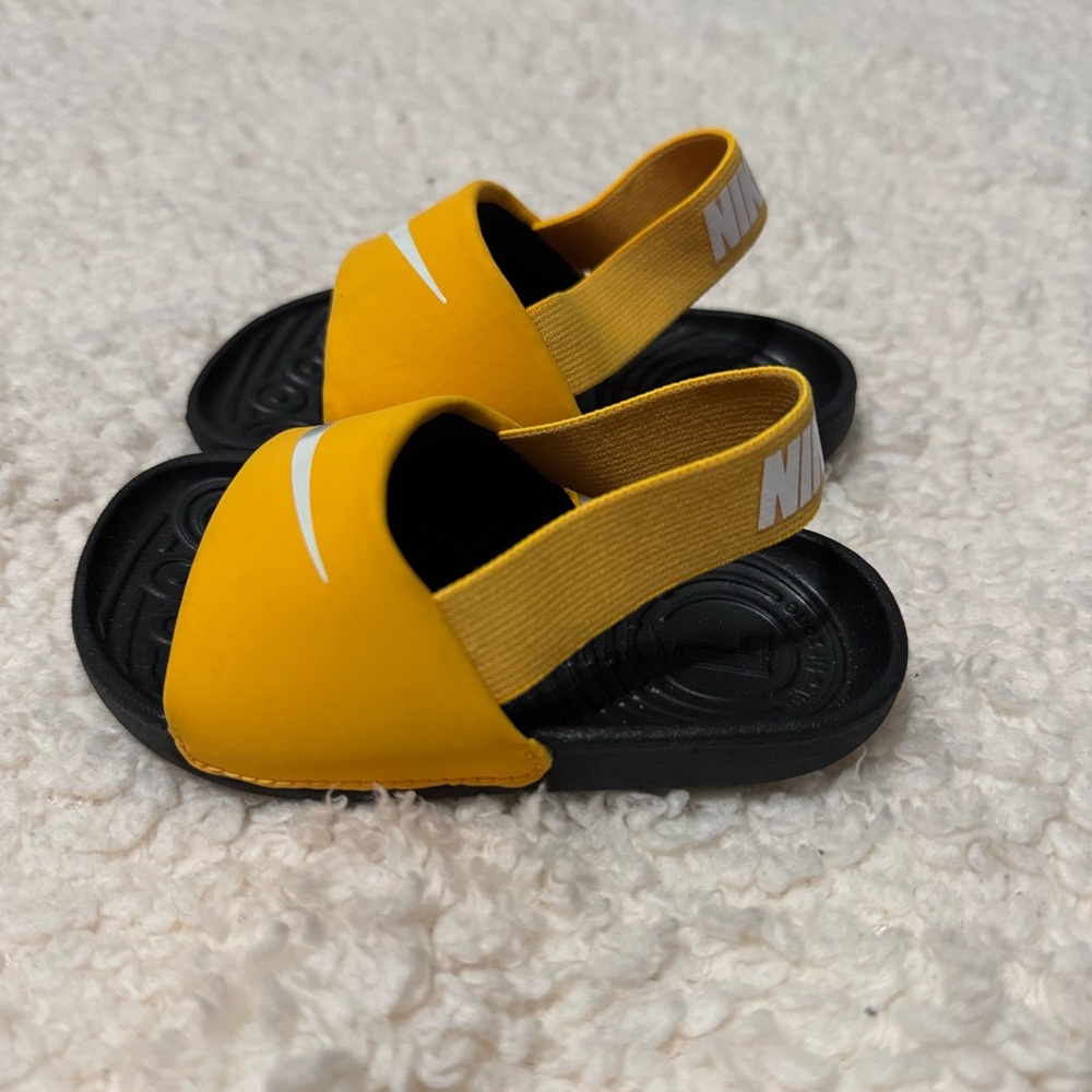 Nike Kids Yellow Slide Sandals - Picture 2 of 4